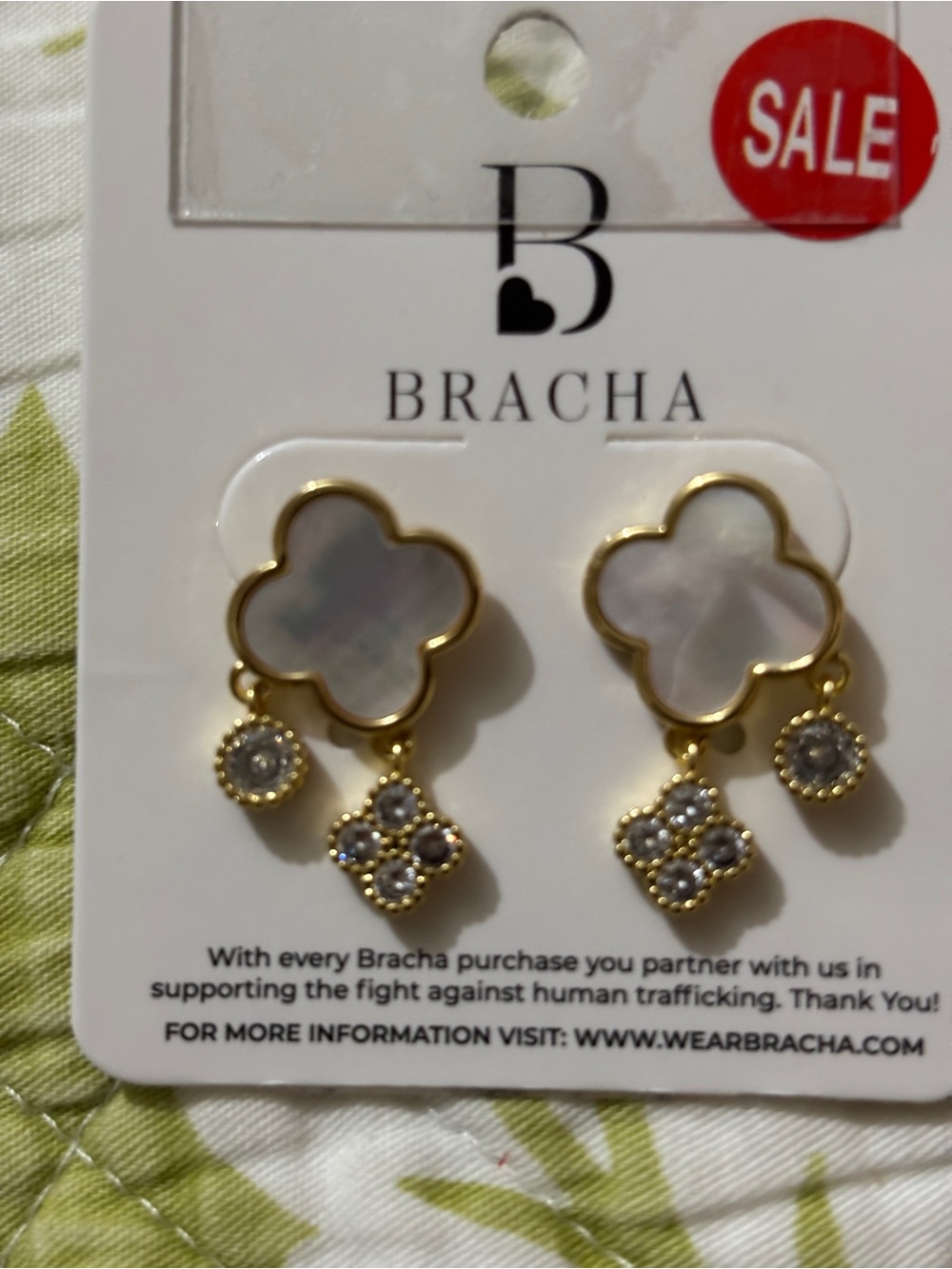 Bracha Gold & Mother-of-Pearl Clover Drop Earrings NWT Retail $48 - Picture 4 of 7